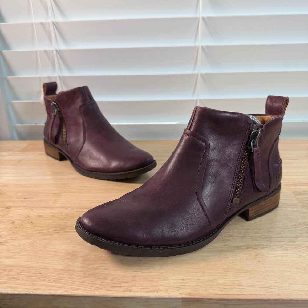 UGG Aureo Ankle Boots Women's Deep Purple Leather Side Zip Almond Toe - 9
